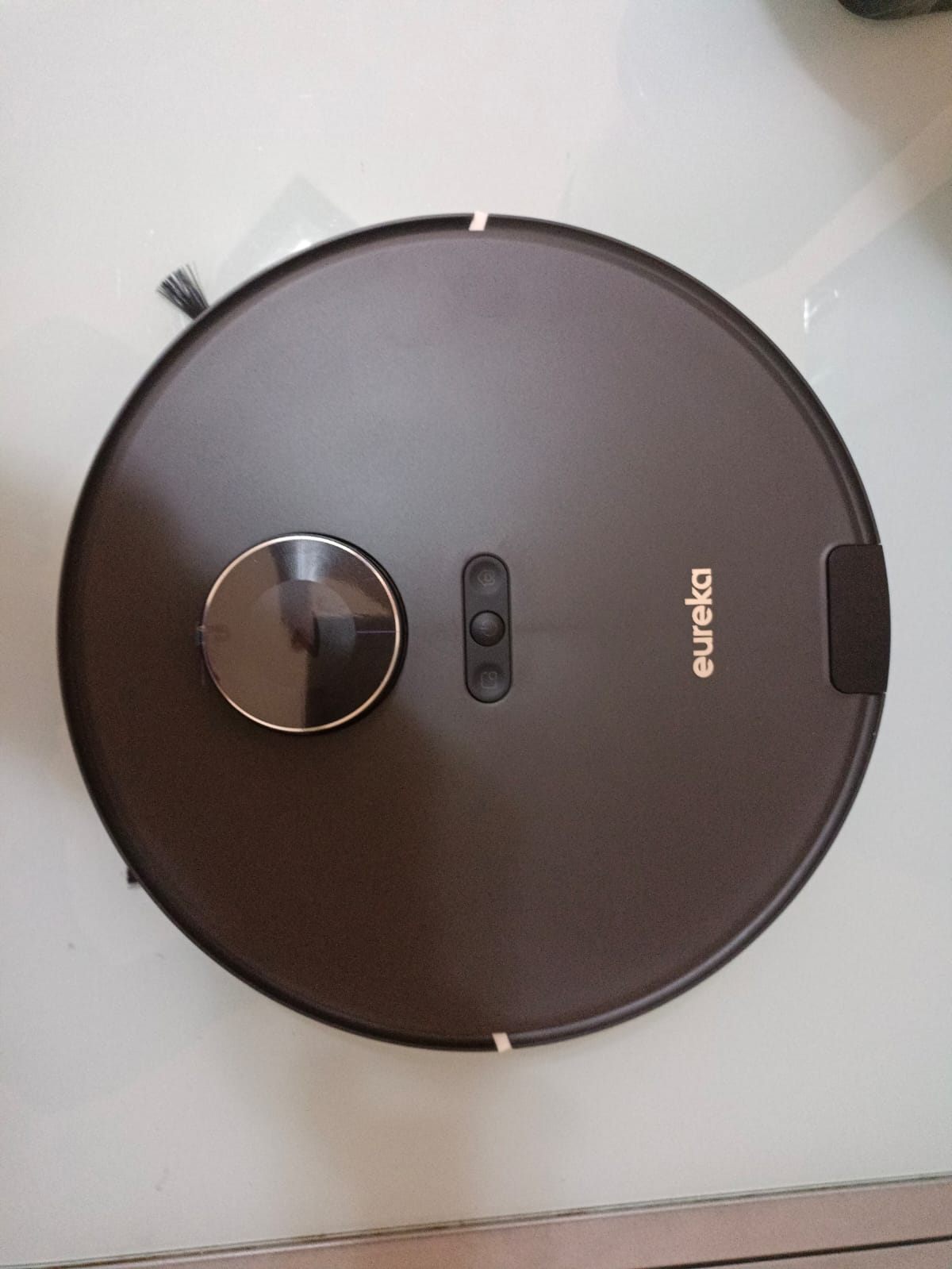 Eureka E20 Plus robot aspirapolvere, stazione di svuotamento automatica senza sacchetto: Recensione e Opinioni